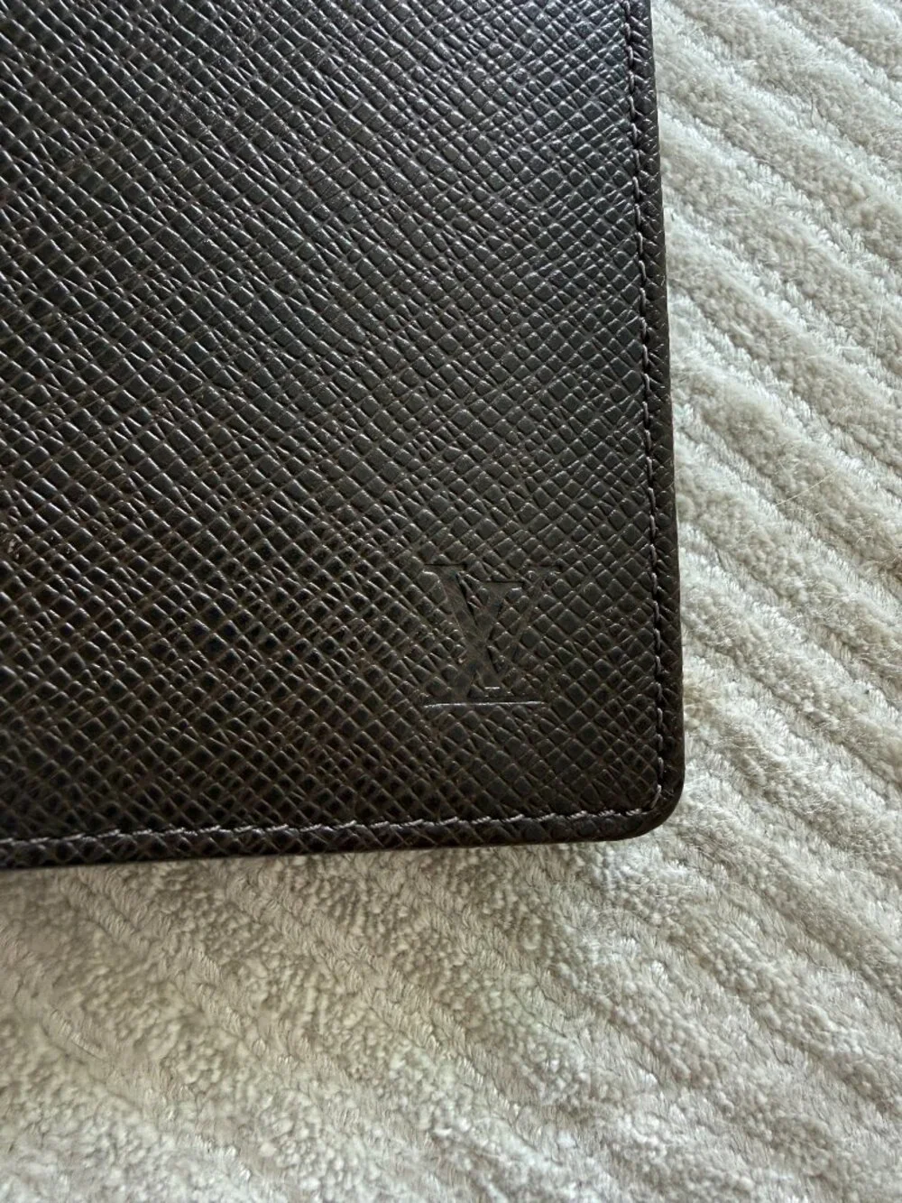 ON SALE! Rare LOUIS VUITTON Leather Wallet